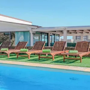 Cobas Con Piscina Y Privada Villa Triquivijate